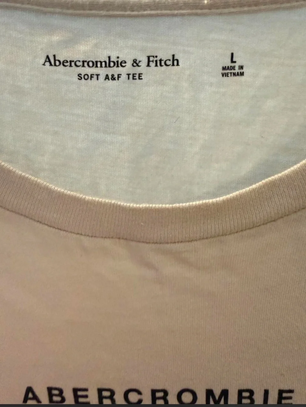 Abercrombie & Fitch Men's Tan Logo Crewneck Tee men’s large